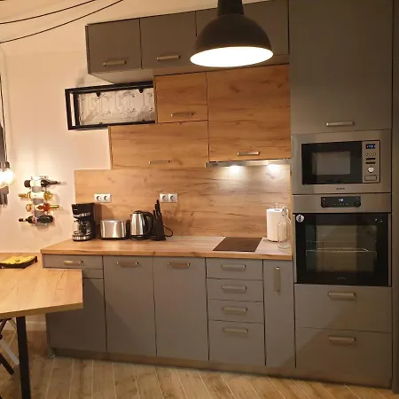 Nomad Hut 1br Next To Old Town Free Street Parking