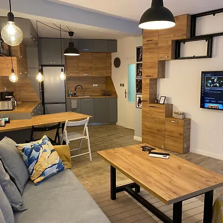 Nomad Hut 1br Next To Old Town Free Street Parking